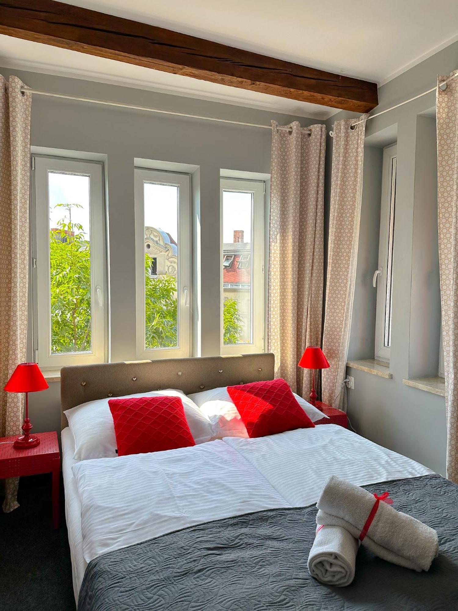 Expolis Residence - City Center Mtp Targi - 24H #Betterthanyourex Poznań Extérieur photo