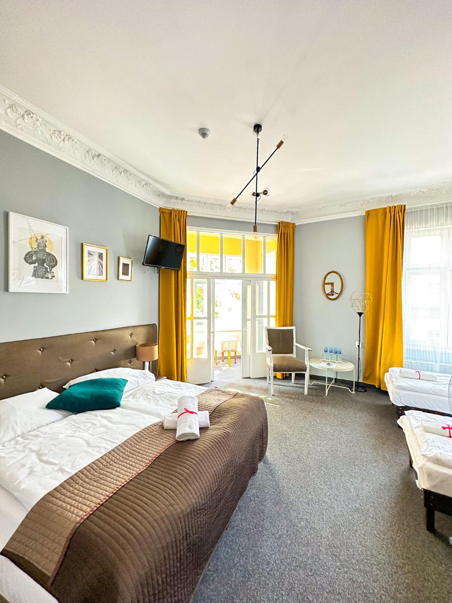 Expolis Residence - City Center Mtp Targi - 24H #Betterthanyourex Poznań Extérieur photo